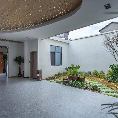 Heaven'S Gate Home Stay --Free Pick Up Service--Panoramic View Of Tianmen Mountain Жангжиаже Екстериор снимка