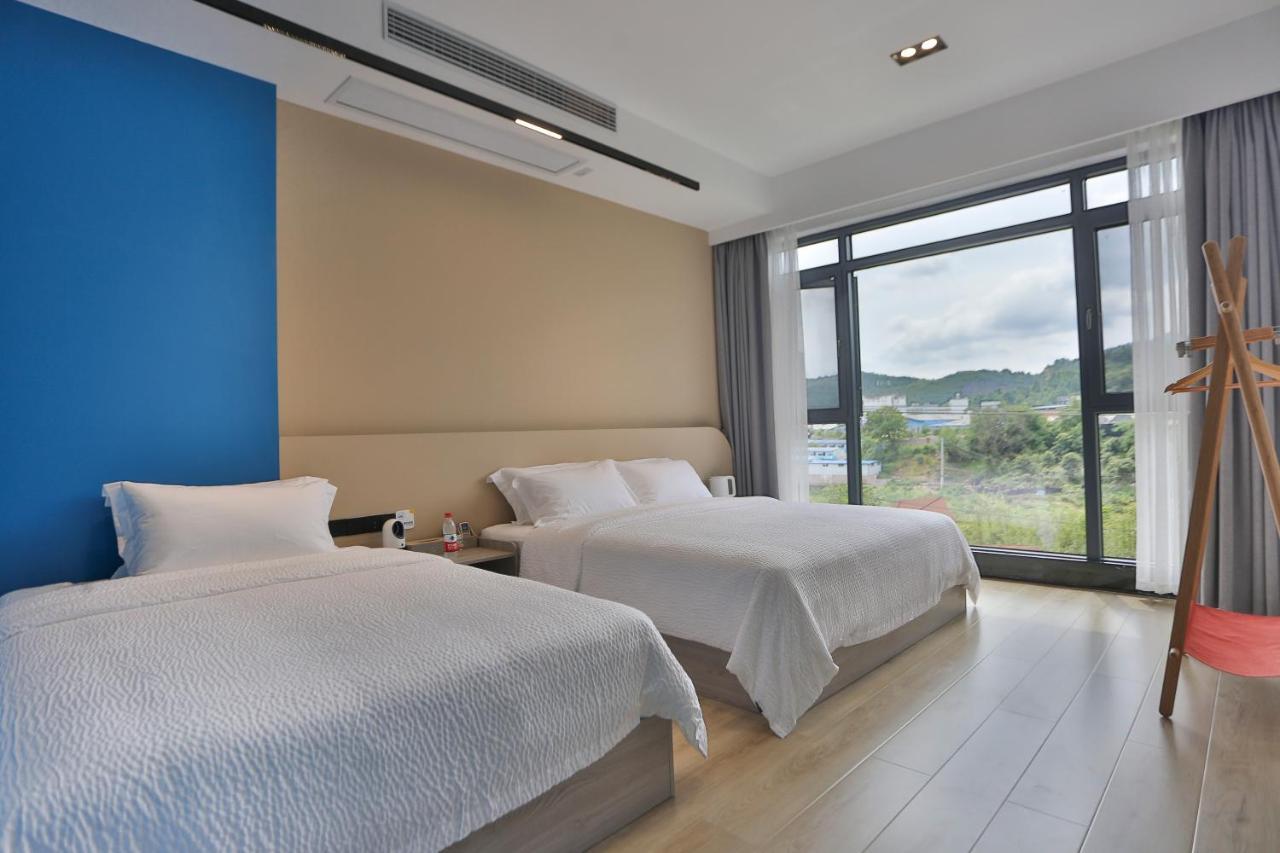 Heaven'S Gate Home Stay --Free Pick Up Service--Panoramic View Of Tianmen Mountain Жангжиаже Екстериор снимка