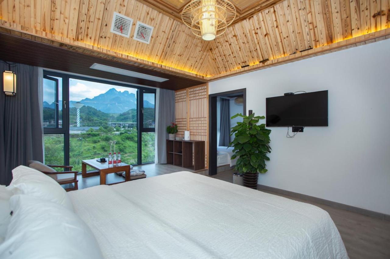 Heaven'S Gate Home Stay --Free Pick Up Service--Panoramic View Of Tianmen Mountain Жангжиаже Екстериор снимка